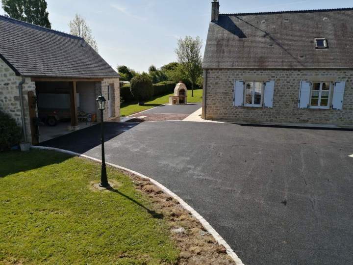 Pose d'enrobés Bricquebec-en-Cotentin
